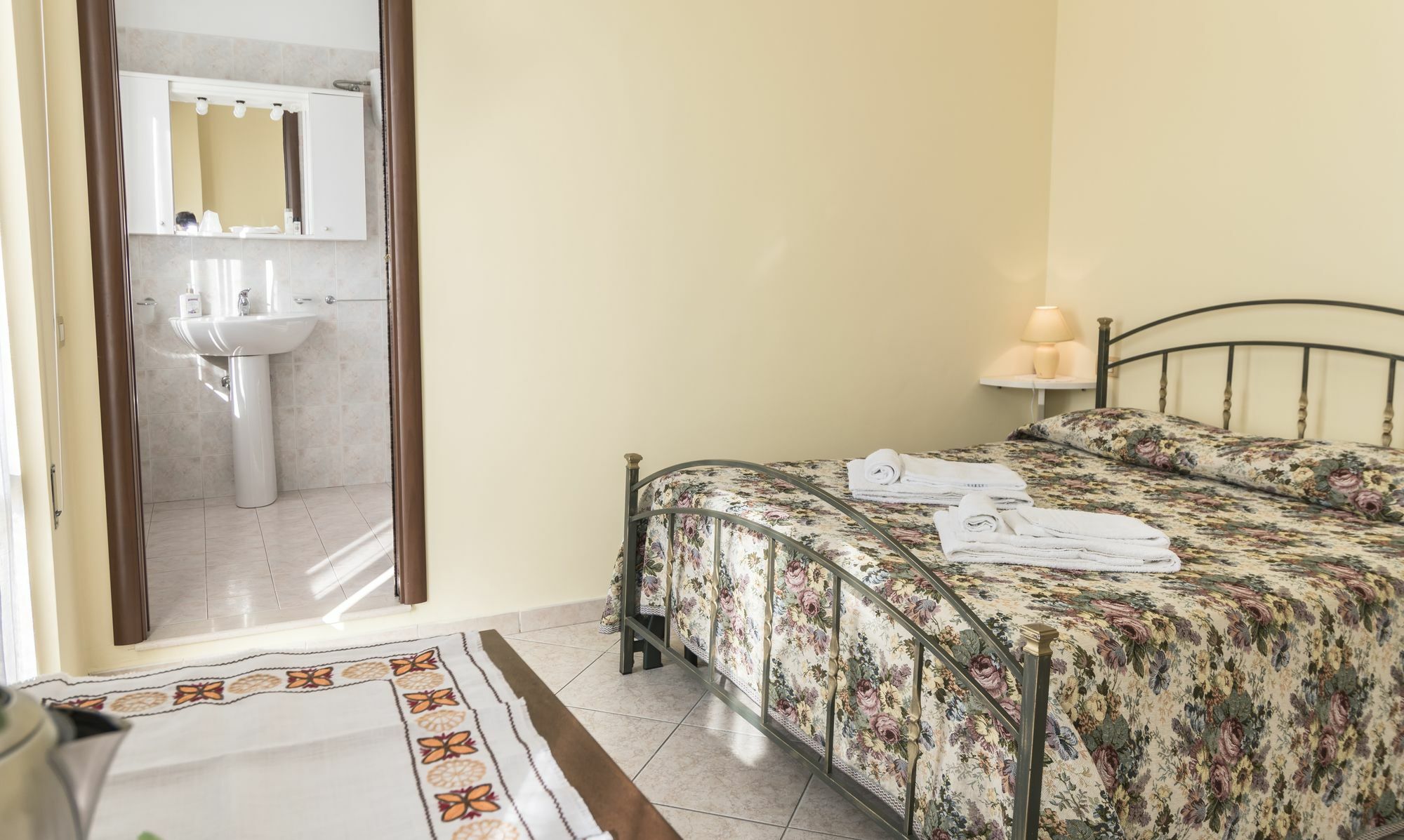 Camere Mariella Assisi Bagian luar foto