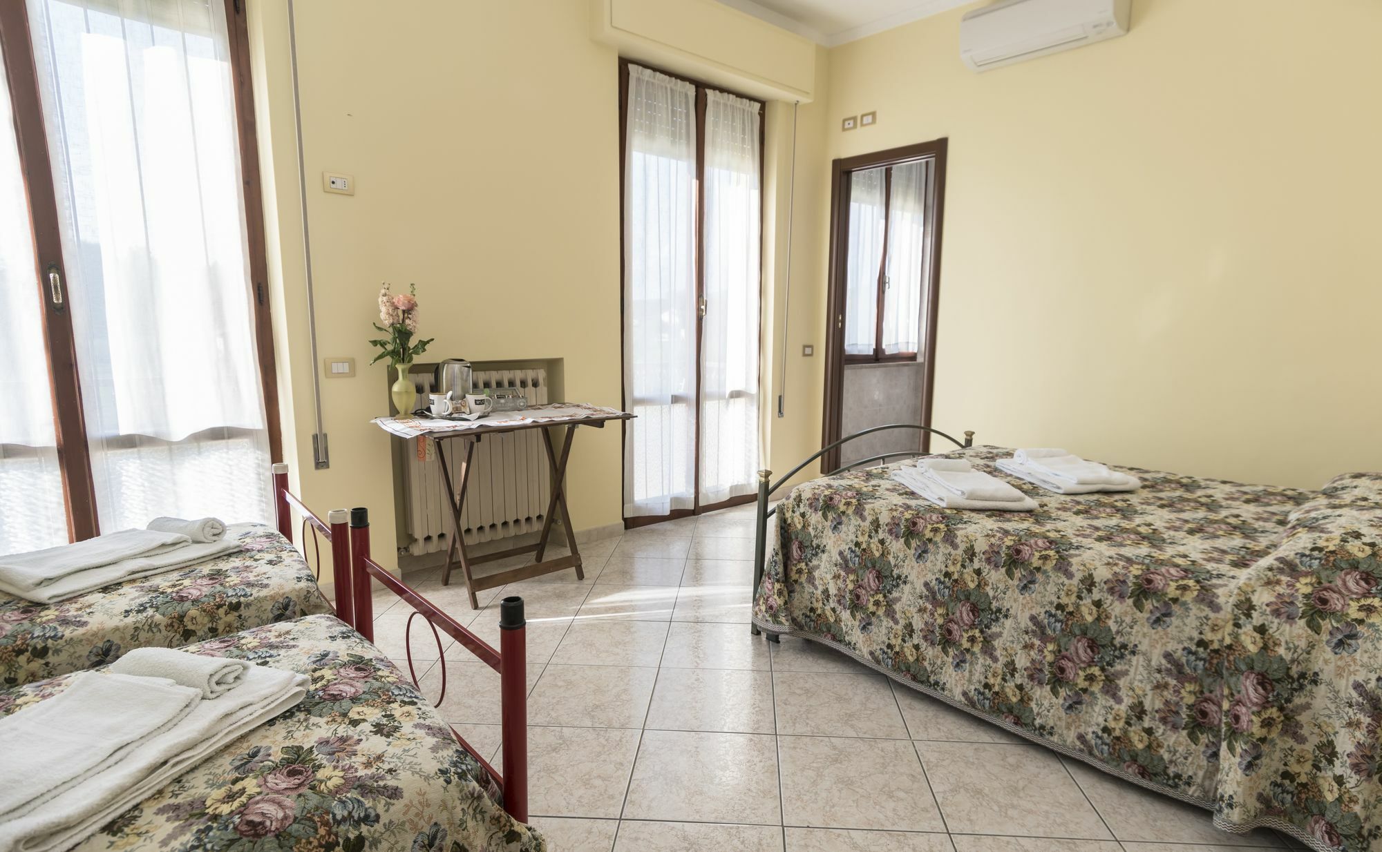 Camere Mariella Assisi Bagian luar foto