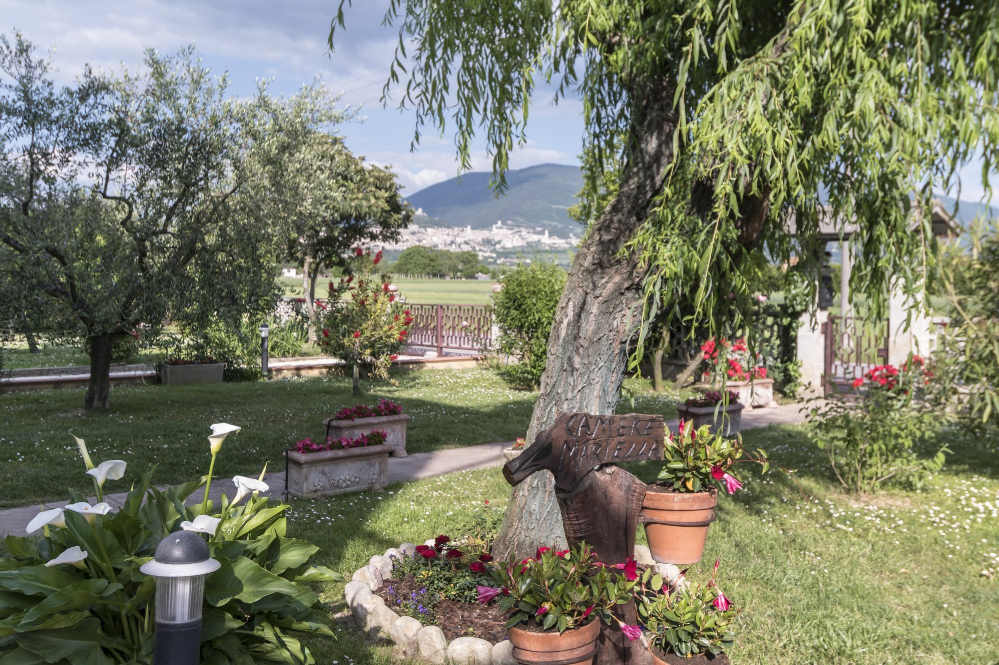 Camere Mariella Assisi Bagian luar foto